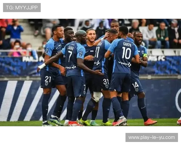 穆涅西租借加盟巴黎FC，寻求更多出场时间